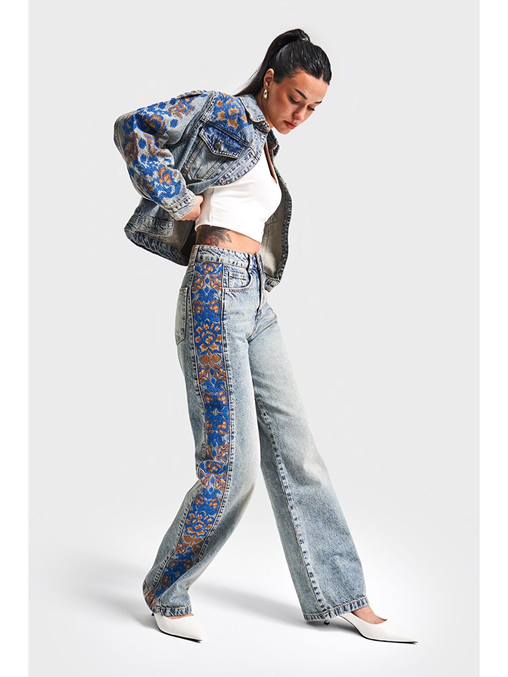 Mavi Kadın T.Kot Rengi 4S5-32 Yandan Nakışlı Straight Fit Yüksek Bel Tasarım Denim Jean-1