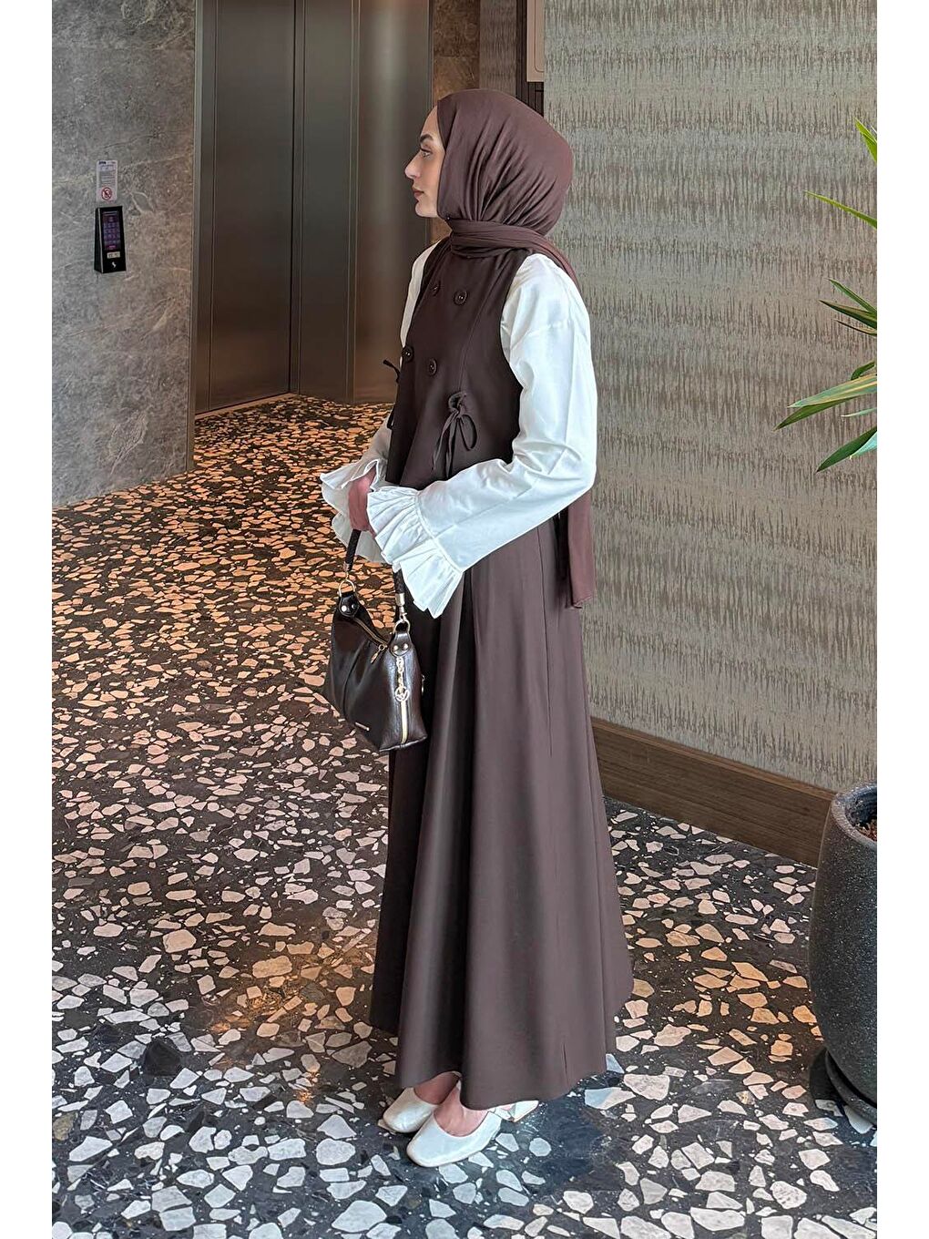 Düğmeli Yelekli Takım Acı Kahverengi-1