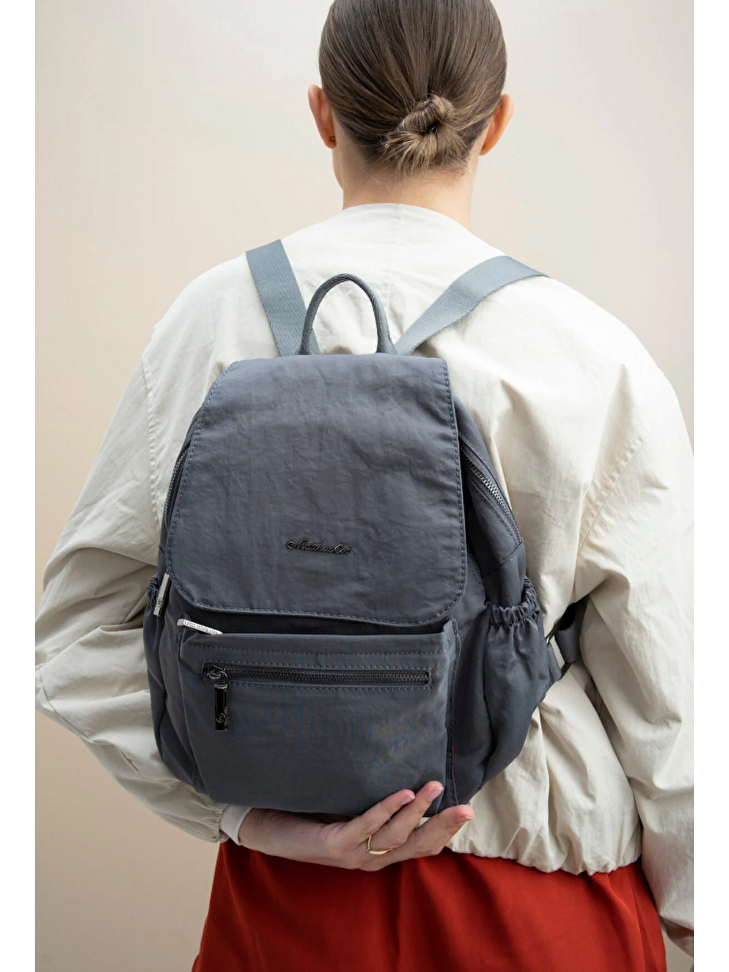 Gri Kapaklı Kadın Sırt Çantası BYN2325-1
