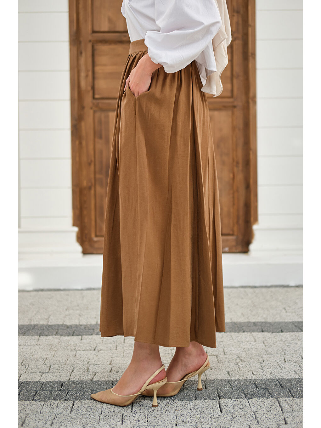 Kahverengi Kadın Önden Büzgülü Çift Cepli Etek Camel-1