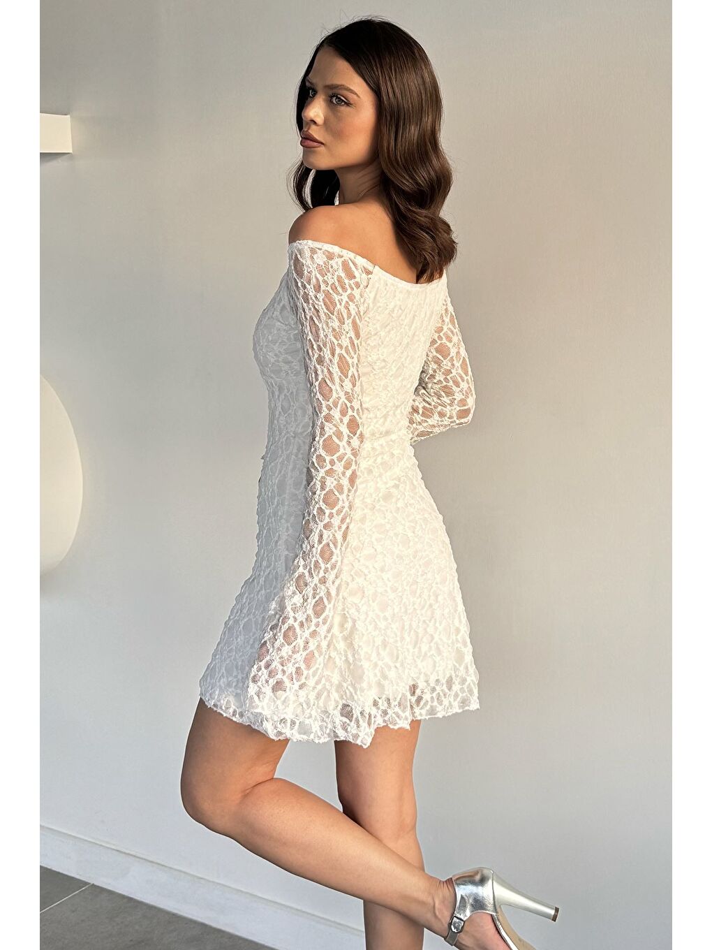 Ekru Kadın V Yaka Dantelli İç Astarlı İspanyol Kol Mini Elbise-2