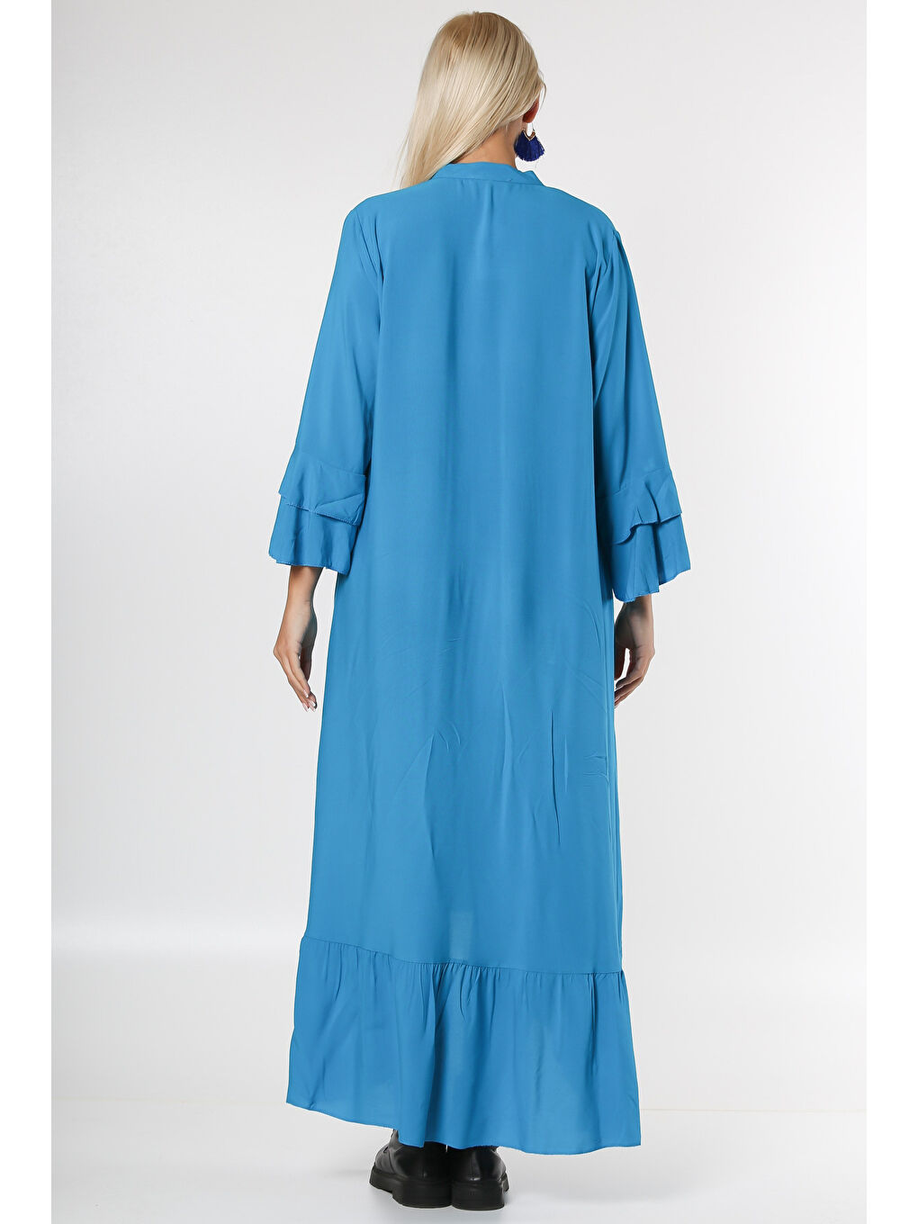 Mavi Dik Yaka Fırfırlı Kol Düğmeli Kol Ve Etek Ucu Fırfırlı Nakışlı Oversize Dokuma Elbise-5