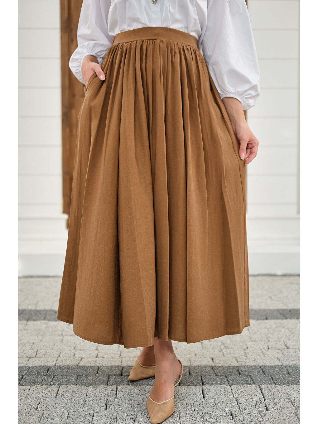 Kahverengi Kadın Önden Büzgülü Çift Cepli Etek Camel-3