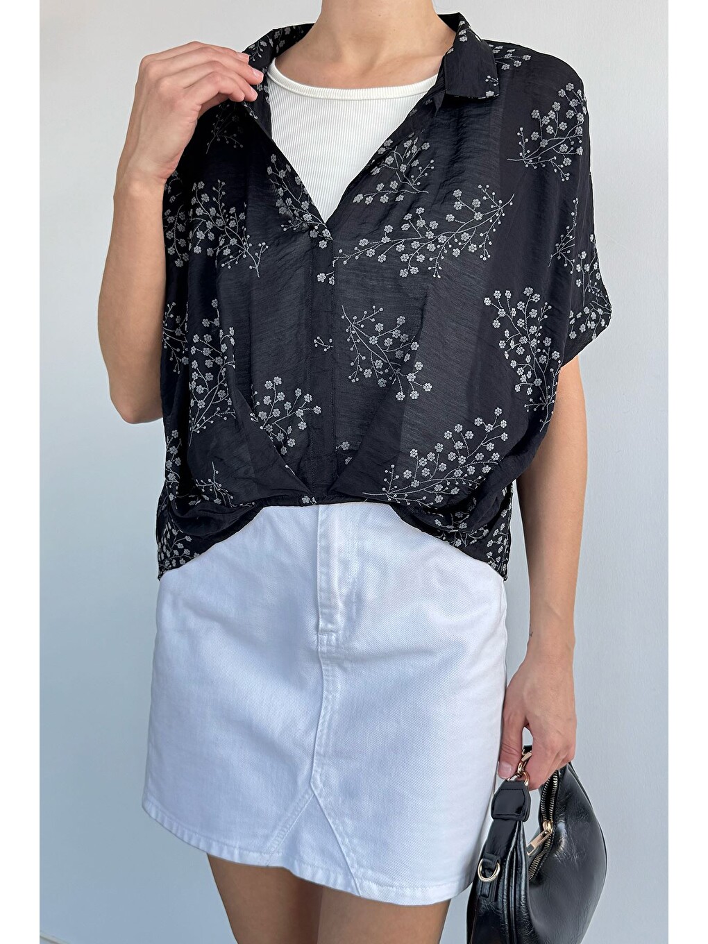 Siyah Kadın Crop Atletli Desenli Bluz-1