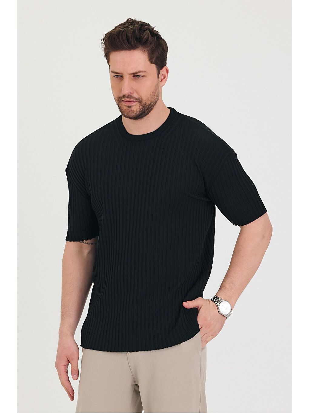 Siyah Erkek Bisiklet Yaka Fitilli Kısa Kollu Ince Triko Tişört