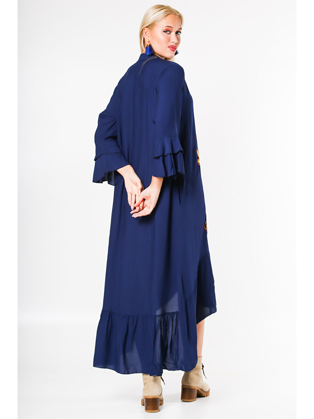 Lacivert Dik Yaka Fırfırlı Kol Düğmeli Kol Ve Etek Ucu Fırfırlı Nakışlı Oversize Dokuma Elbise-1