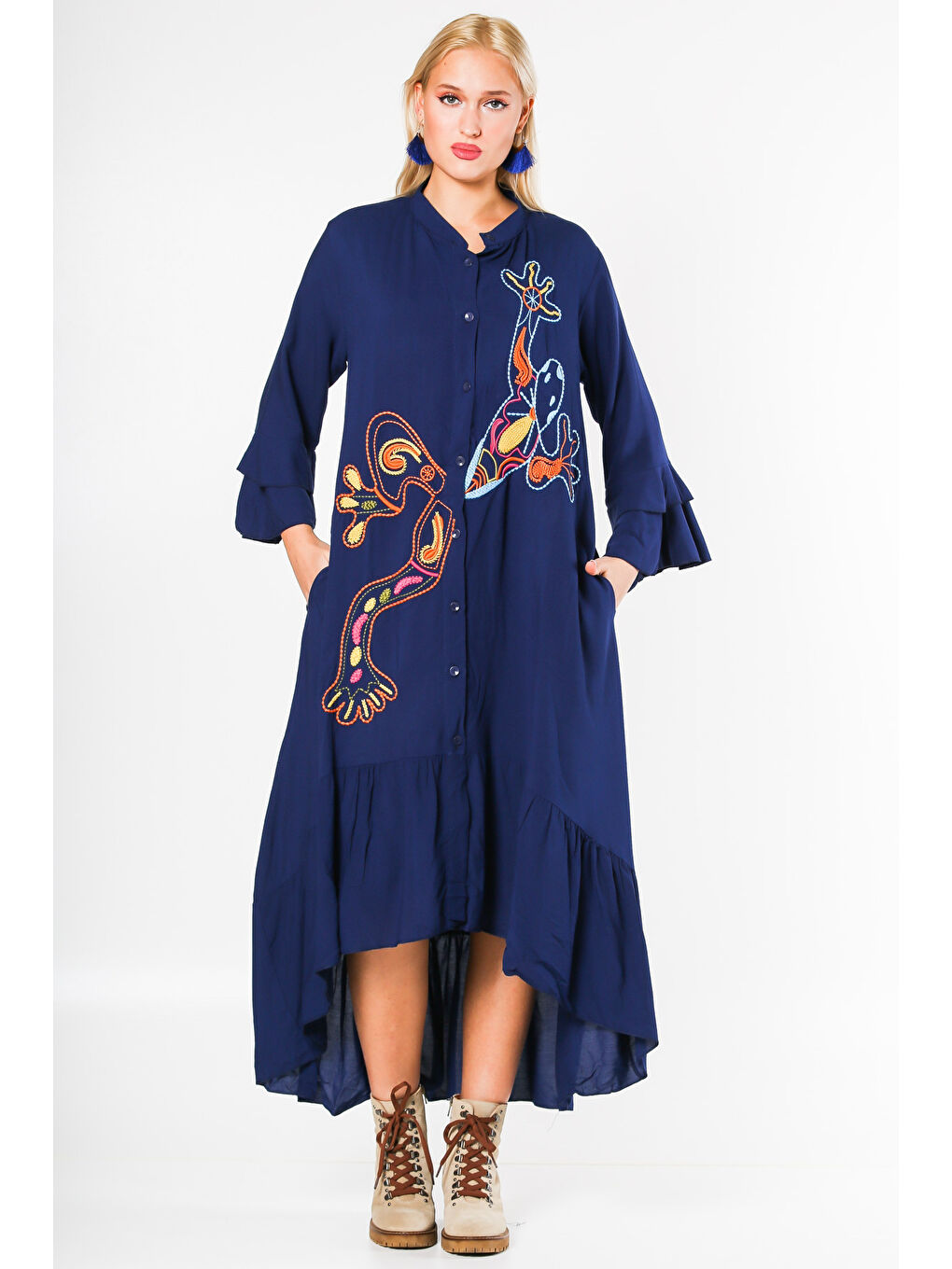 Lacivert Dik Yaka Fırfırlı Kol Düğmeli Kol Ve Etek Ucu Fırfırlı Nakışlı Oversize Dokuma Elbise-3