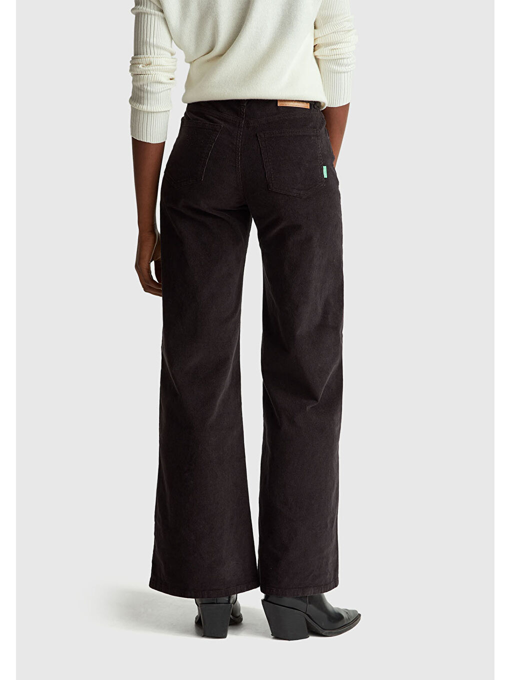 Siyah Kadın Sİyah Pamuk Karışımlı Arkası Logo Etiketli Geniş Paça Kadife Pantolon-2