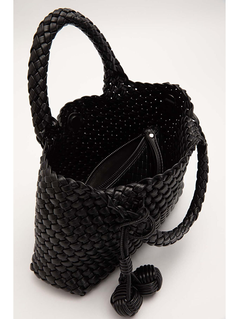 Örme Yumuşak Deri Askılı Çanta 930858 Siyah-1