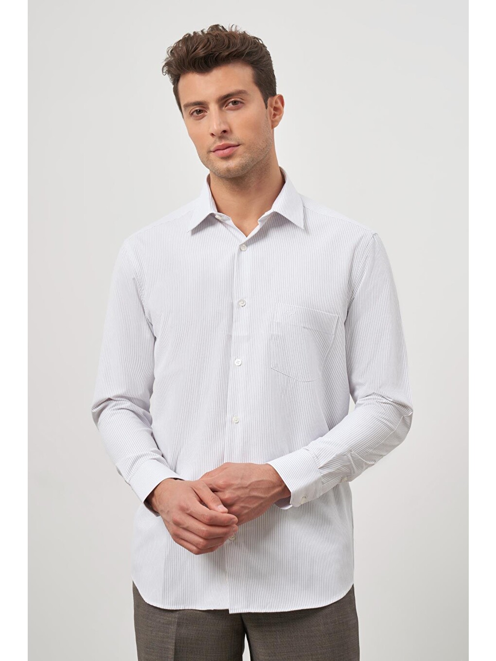 Beyaz Uzun Kol Kendinden Armürlü Cepli Pamuklu Classic Comfort Fit Gömlek 1004245155-3