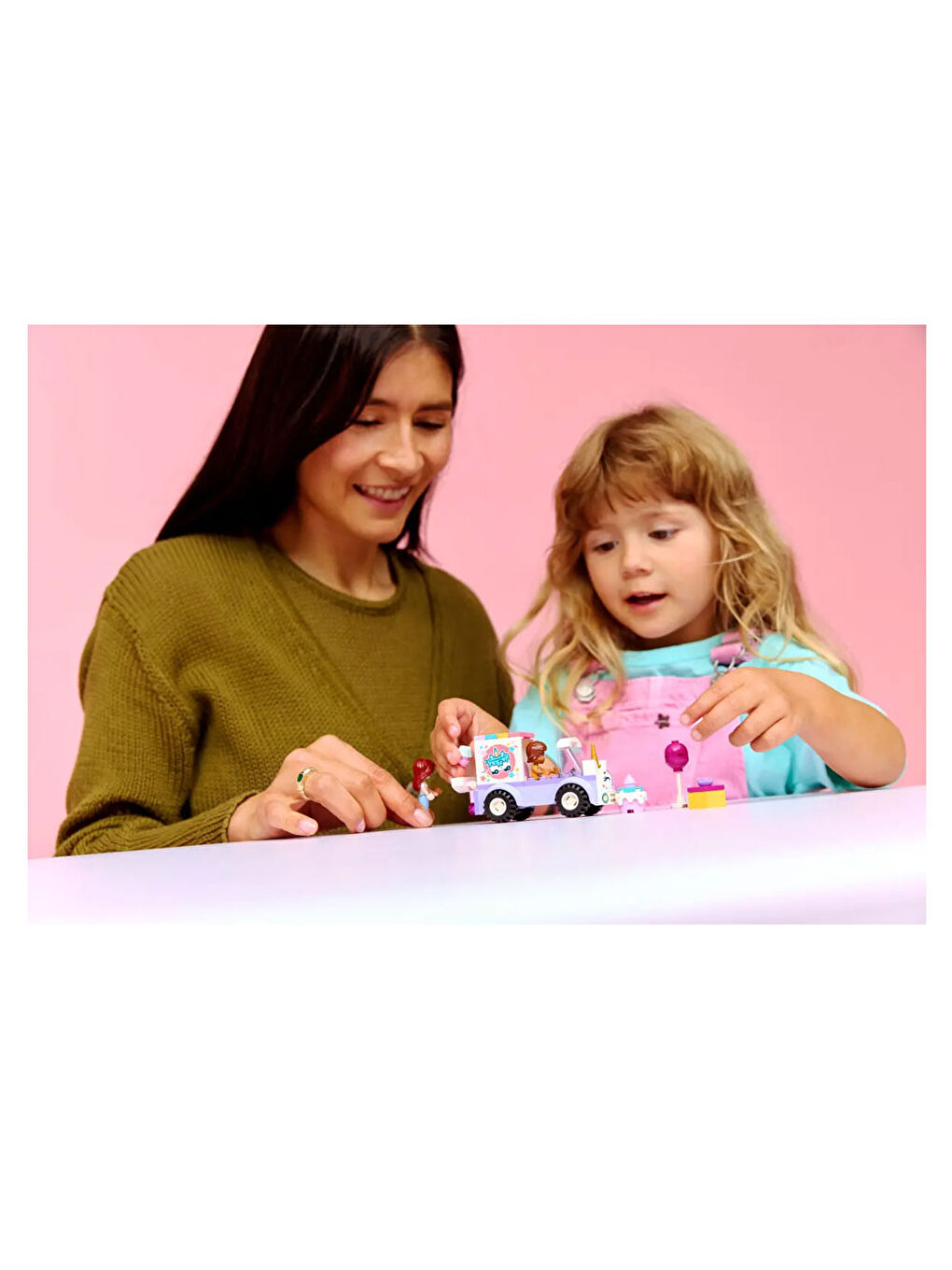 Friends Tek Boynuzlu At Pasta Dağıtım Arabası 42675-6