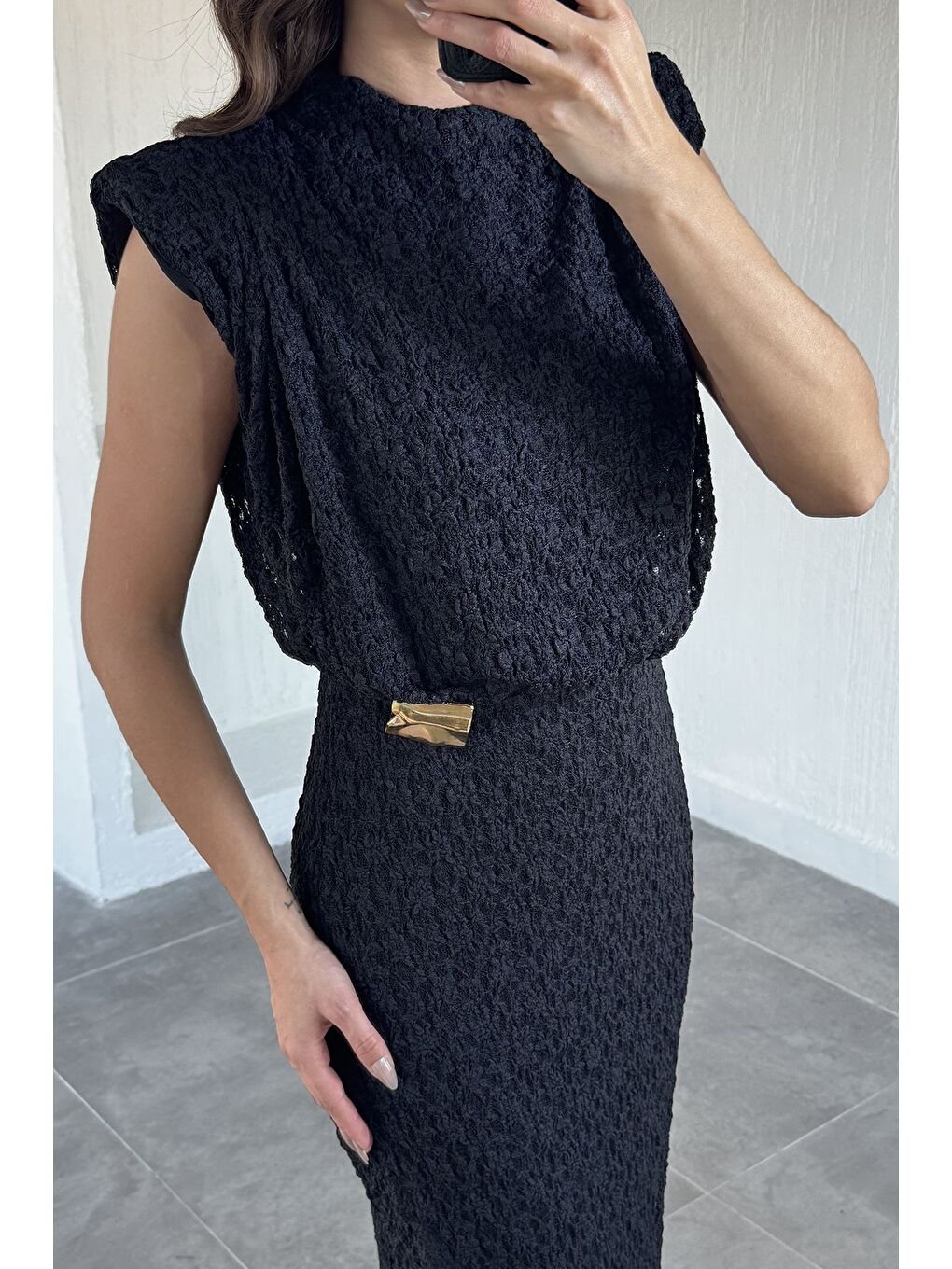 Siyah Kadın Omuz Vatkalı Astarlı Dantel Elbise - S000482849-19351-2