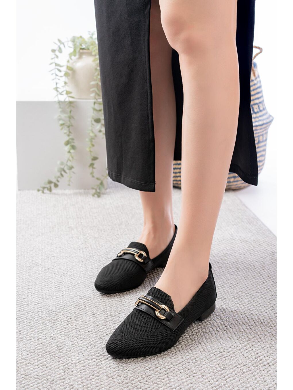 Siyah Zeyha Toka Detaylı Günlük Triko Sivri Burun Kadın Babet