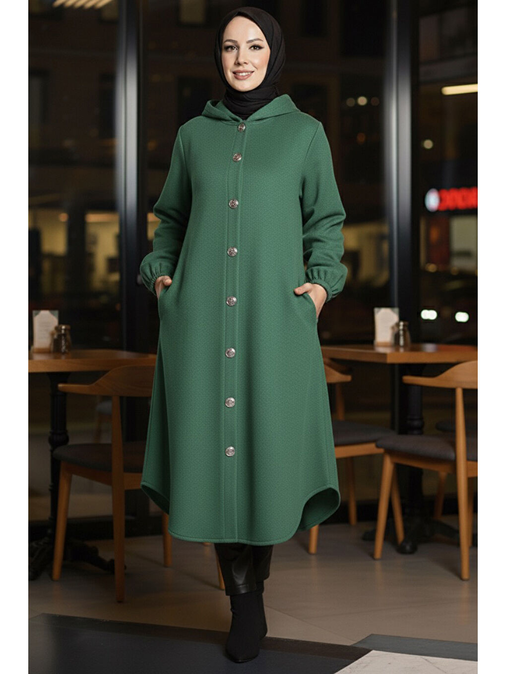 Yeşil Düğmeli Bileği Lastikli Kaşe Zumrut - 28027-ZUMRUT