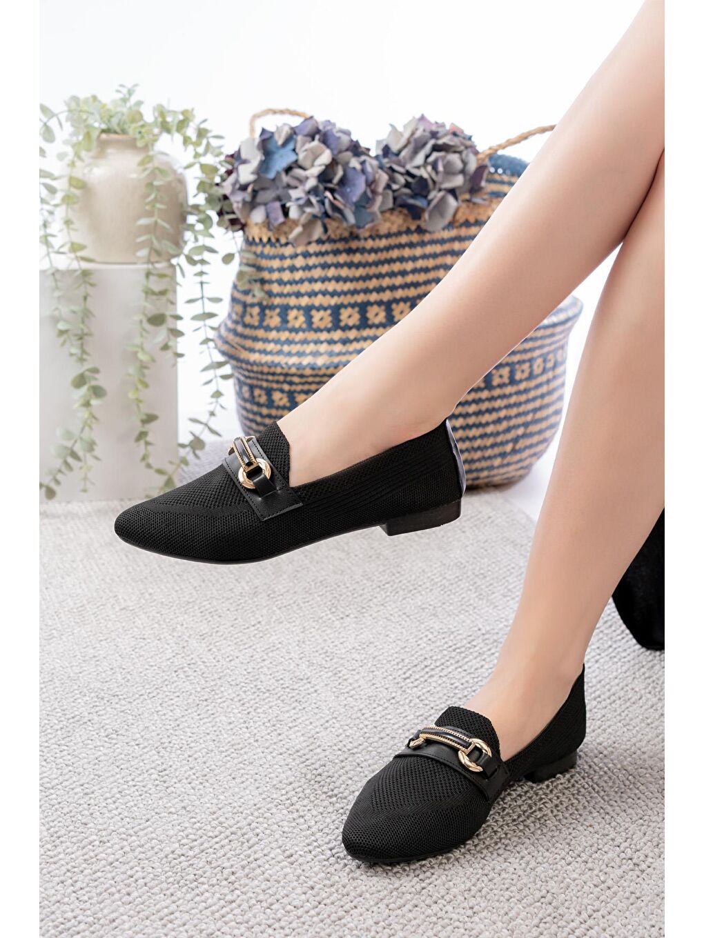 Siyah Zeyha Toka Detaylı Günlük Triko Sivri Burun Kadın Babet-3