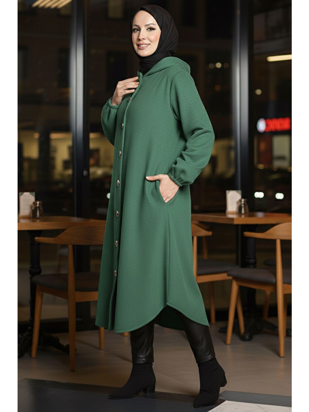 Yeşil Düğmeli Bileği Lastikli Kaşe Zumrut - 28027-ZUMRUT-1