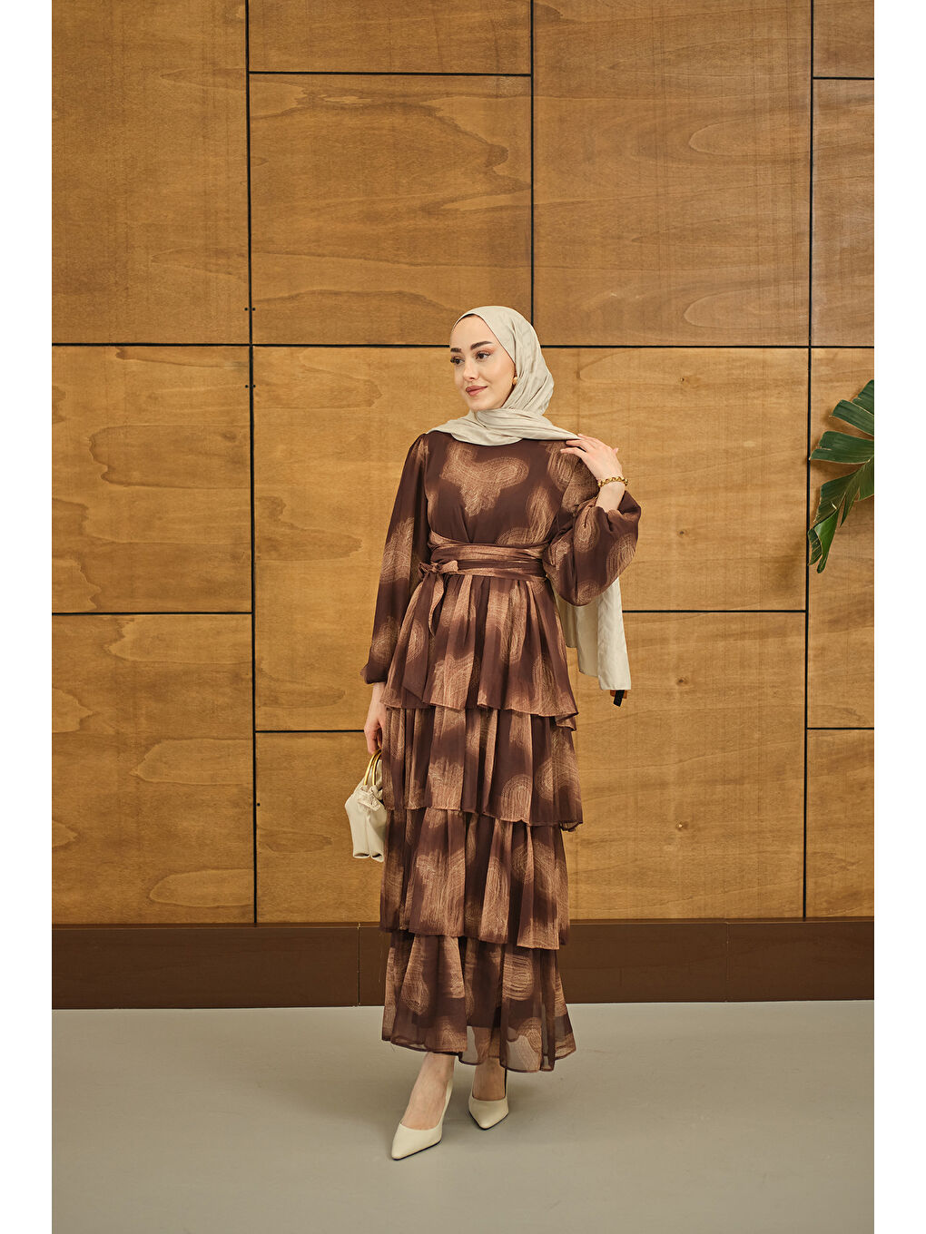 Kadın Kat Kat Dökümlü Şifon Elbise Kahverengi-1