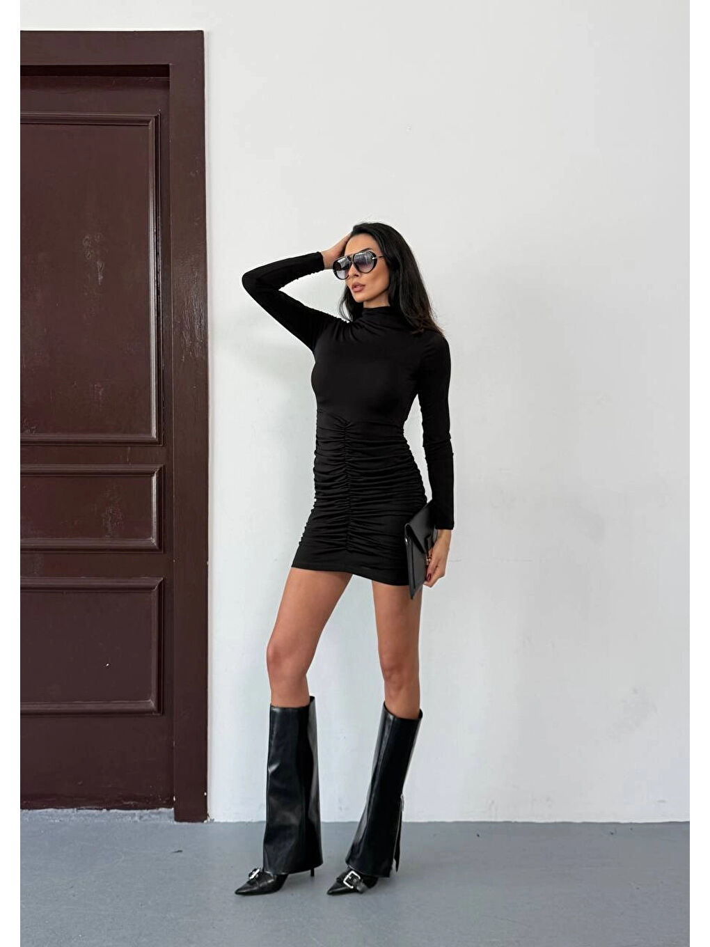 Kadın Siyah Esnek Kumaş Boğazlı Uzun Kollu Drape Detay Mini Elbise HZL25W-FRY123551-1