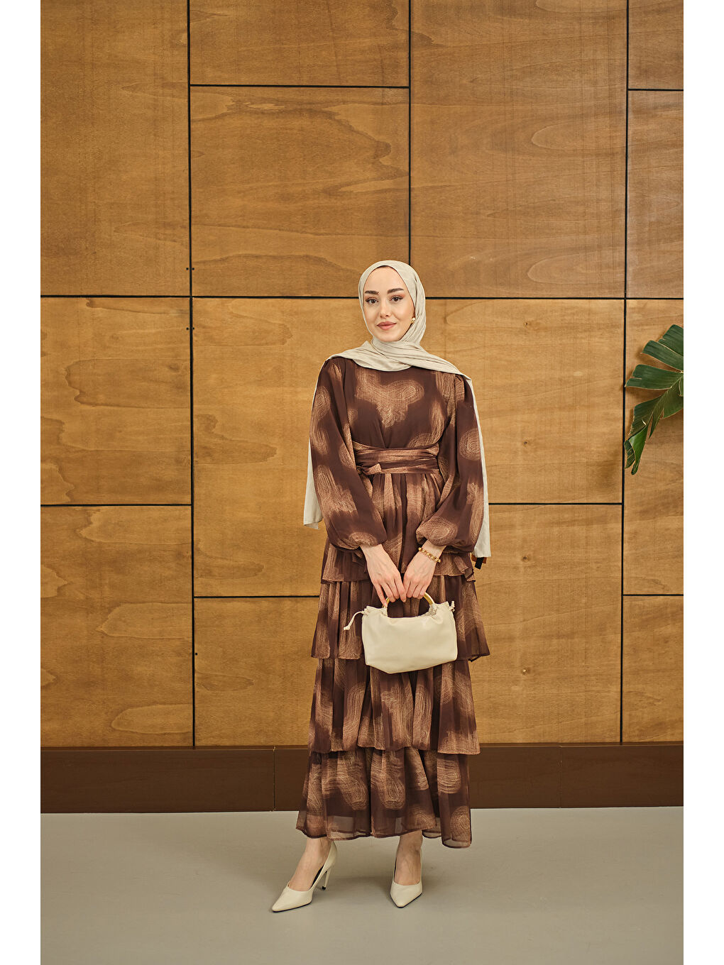 Kadın Kat Kat Dökümlü Şifon Elbise Kahverengi-3