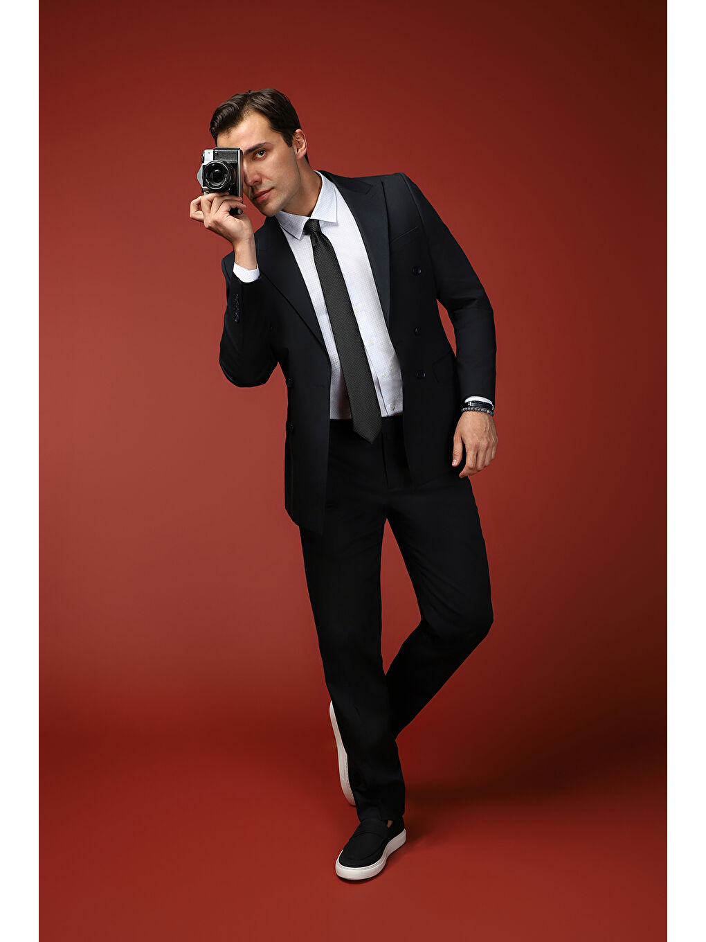 Siyah Slim Fit Dar Kesim Pamuklu Lyocell Kruvaze Takım Elbise