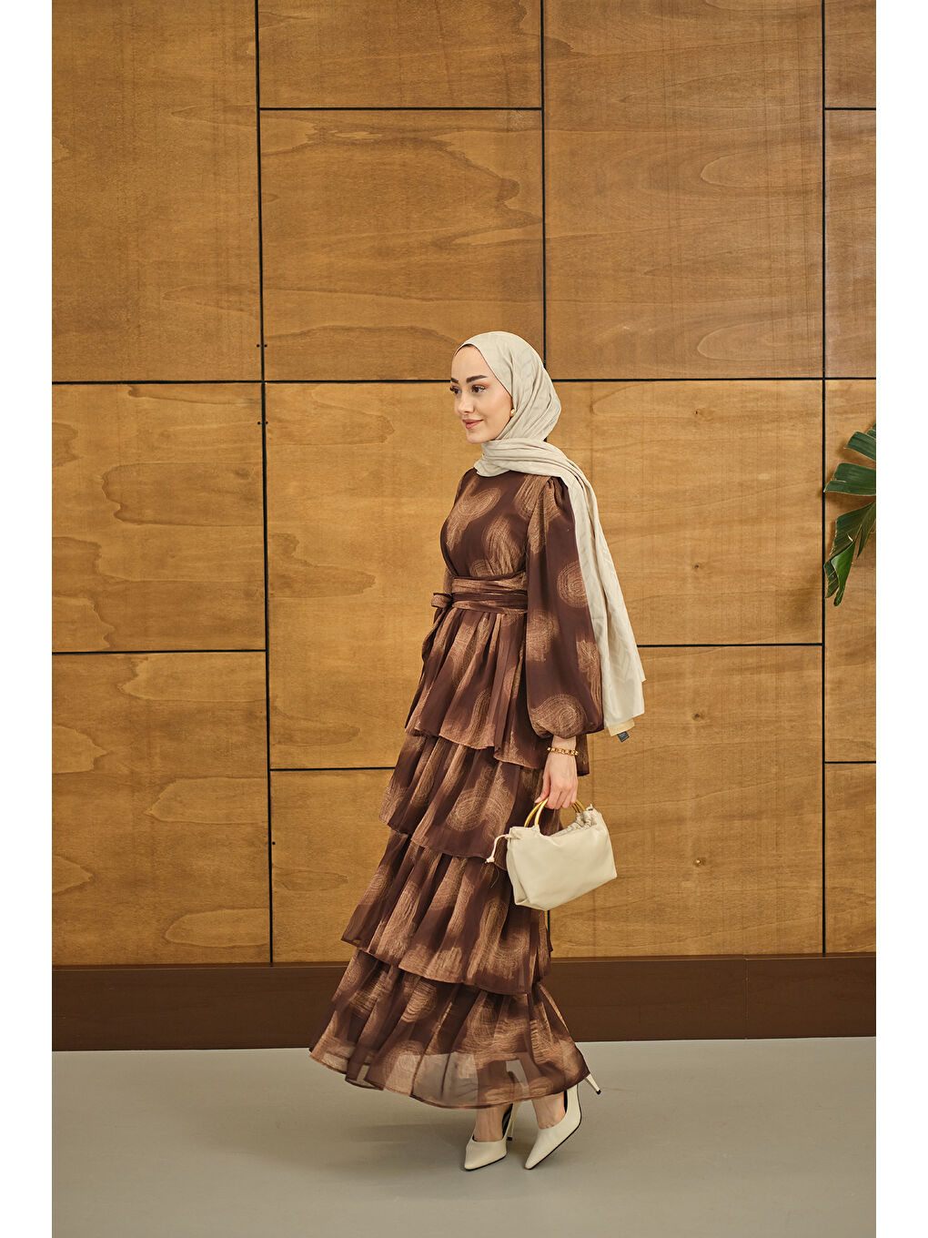 Kadın Kat Kat Dökümlü Şifon Elbise Kahverengi-4