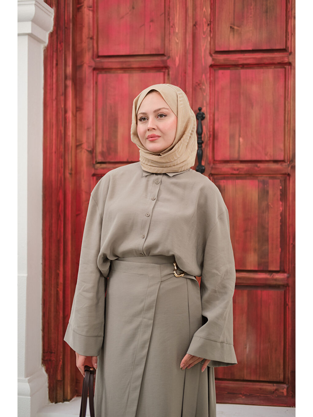 Bej Kadın Gold Kemer Detay Gömlekli Takım Taş-2