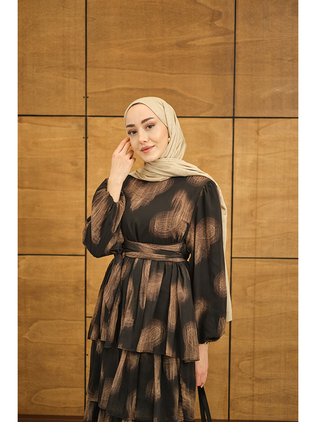 Kadın Kat Kat Dökümlü Şifon Elbise Siyah-1