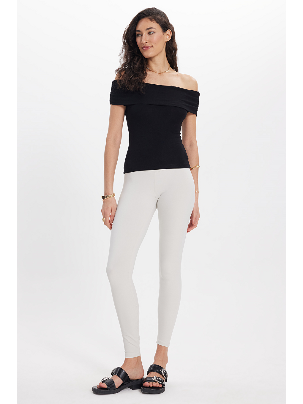 Kadın Slim Fit Dar Kesim Pamuklu Kayık Yaka Kısa Kollu Elastanlı Siyah Bluz-1