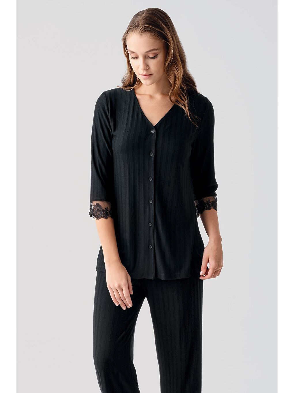 Siyah Truvakar Kollu Dantelli Düğmeli Esnek Viskoz Pijama Takım 19207-2