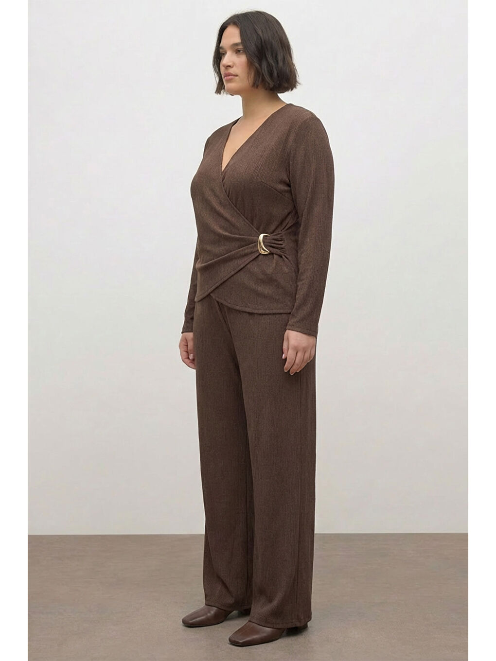 Kahverengi Kruvaze Toka Detaylı Örme Bluz-3