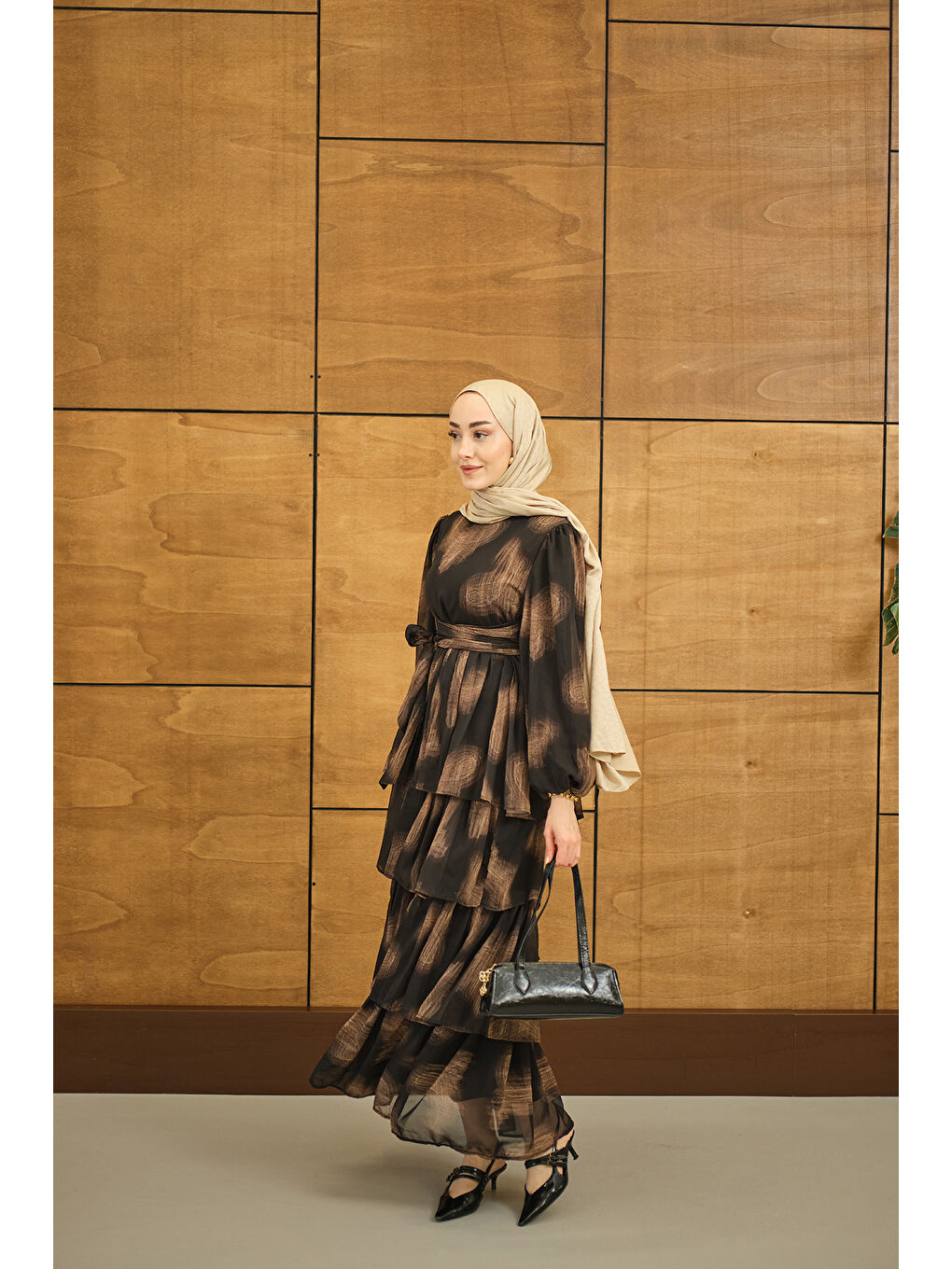 Kadın Kat Kat Dökümlü Şifon Elbise Siyah-4