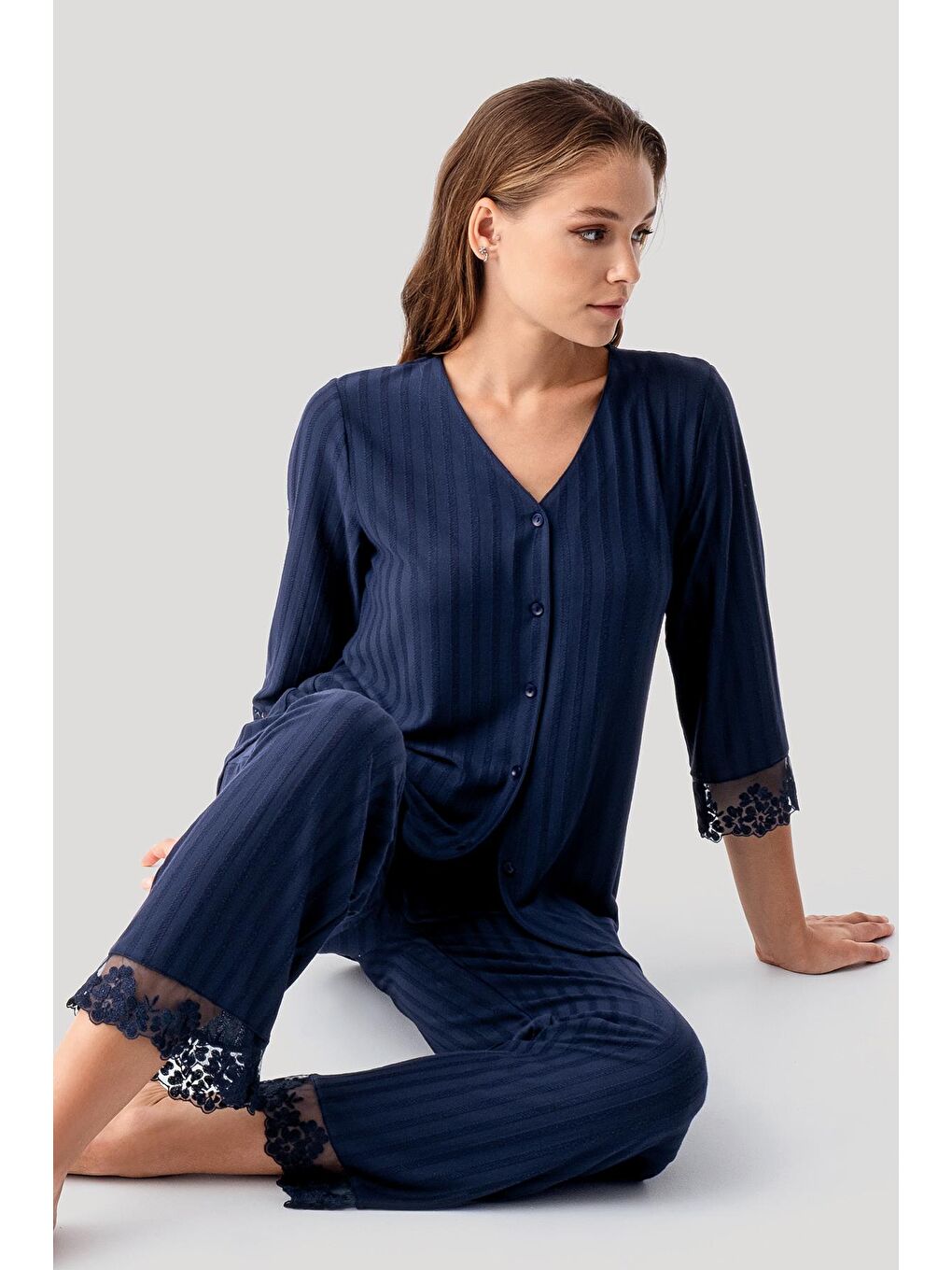 Lacivert Truvakar Kollu Dantelli Düğmeli Esnek Viskoz Pijama Takım 19207-5