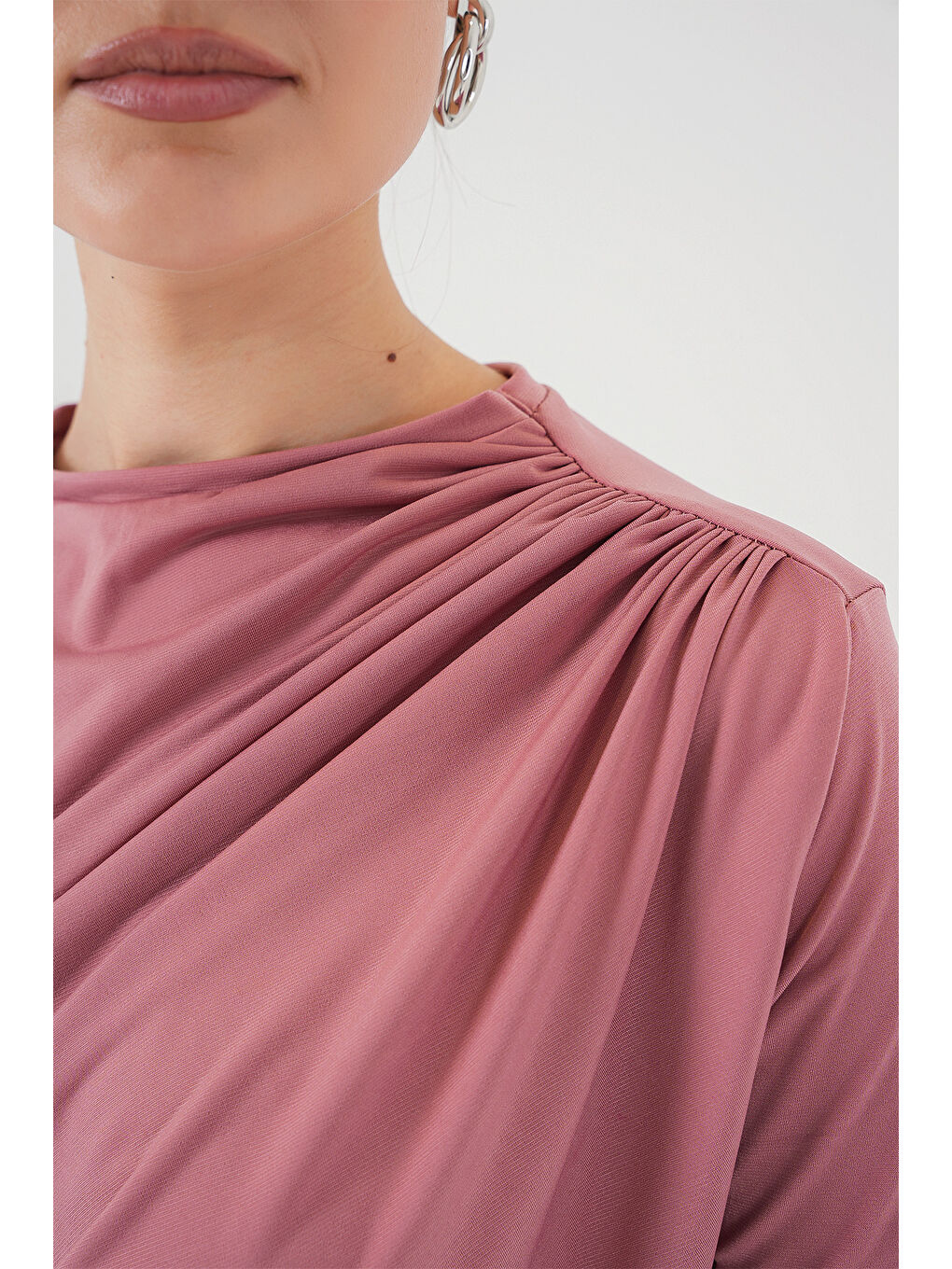 Pembe Büzgü Detaylı Kısa Kol Sandy Bluz 945 - Gül Kurusu-4