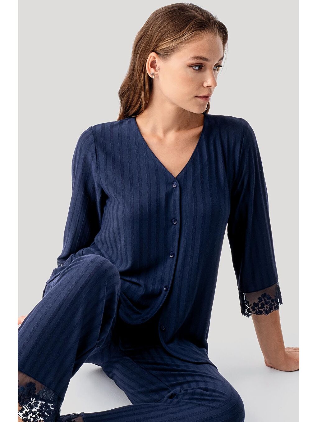 Lacivert Truvakar Kollu Dantelli Düğmeli Esnek Viskoz Pijama Takım 19207-6