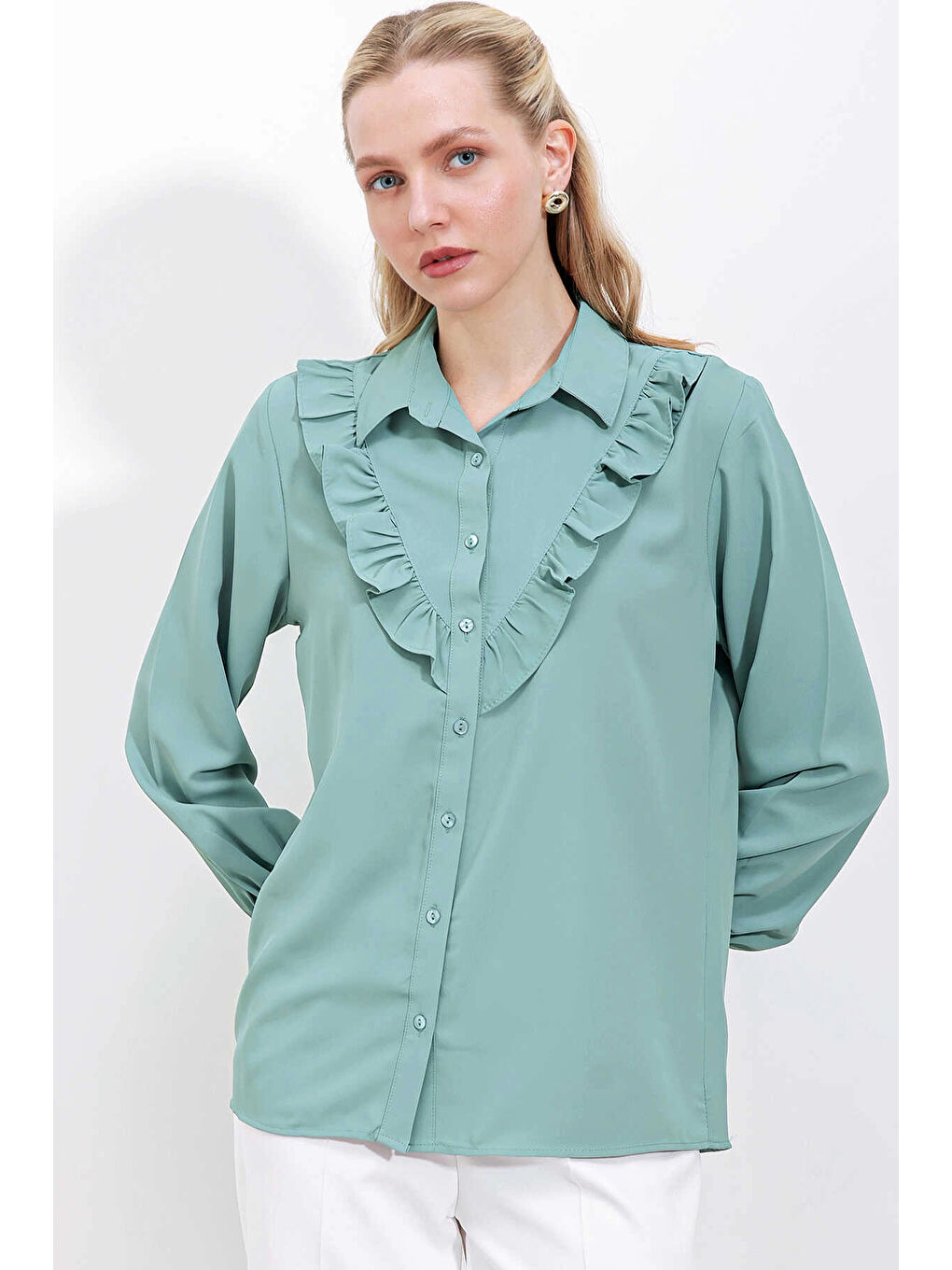Yeşil Kadın Çağla Fırfır Detaylı Uzun Kollu Gömlek HZL25W-BD1202231