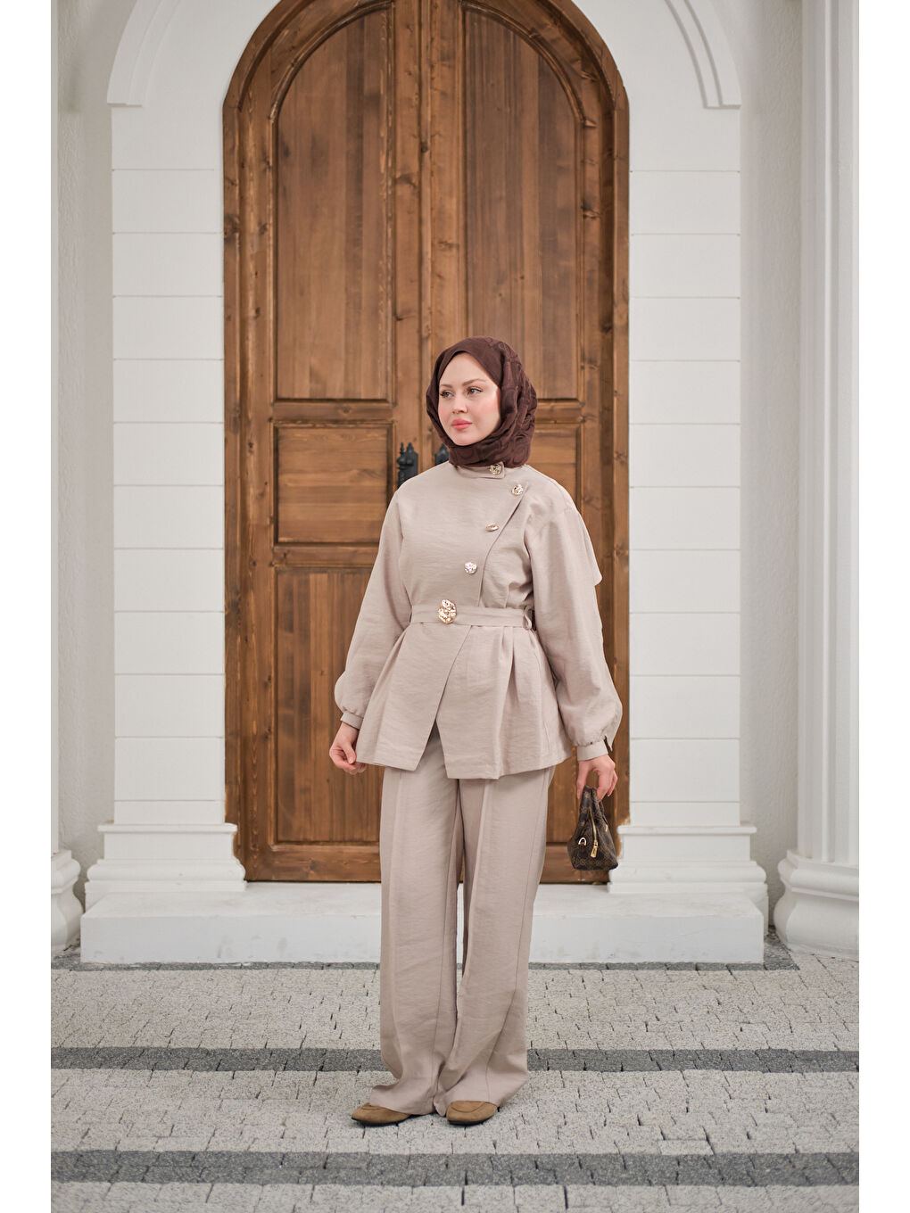 Ekru Kadın Gold Kemerli Düğme Detay Takım Krem