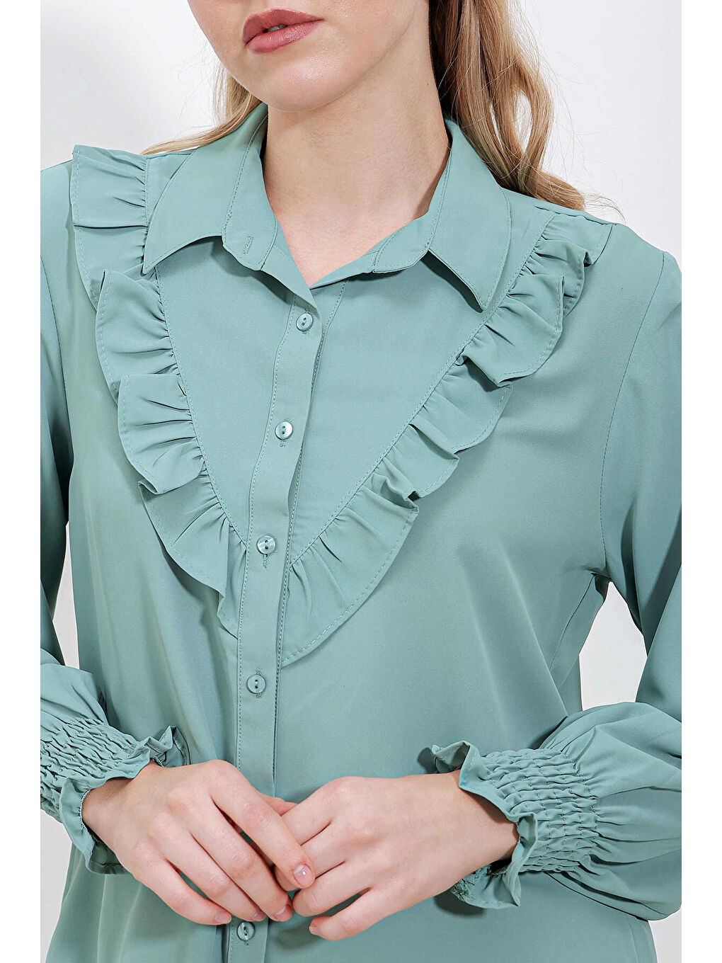 Yeşil Kadın Çağla Fırfır Detaylı Uzun Kollu Gömlek HZL25W-BD1202231-3