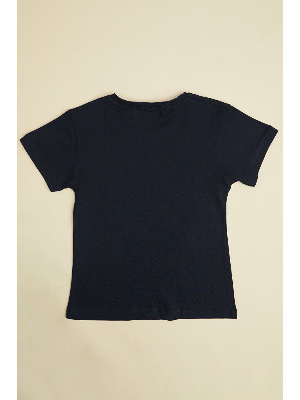 Siyah Kalp Ve Çiçek Baskılı Kız Çocuk Tişört-1