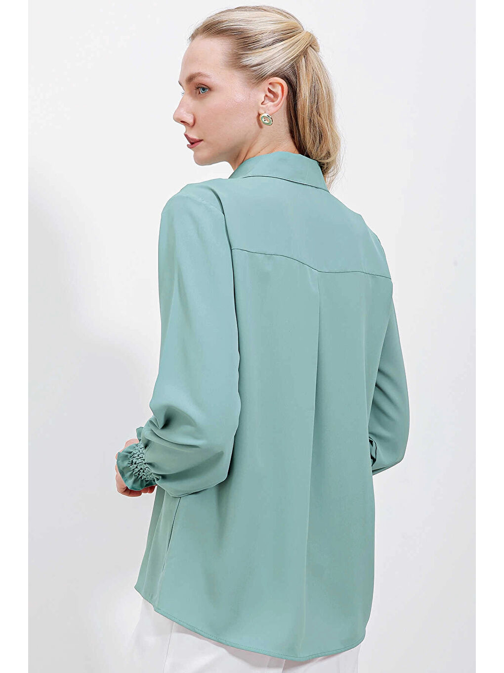 Yeşil Kadın Çağla Fırfır Detaylı Uzun Kollu Gömlek HZL25W-BD1202231-4