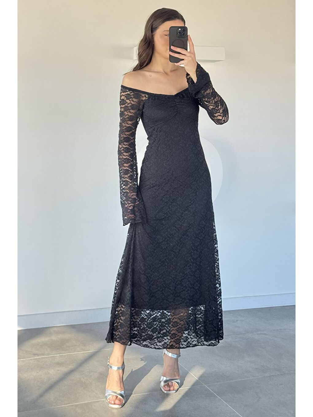 Siyah Dantel Detaylı İspanyol Kol Uzun Elbise