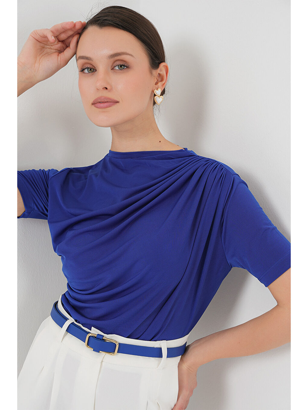 Mavi Büzgü Detaylı Kısa Kol Sandy Bluz 945 - Saks-2