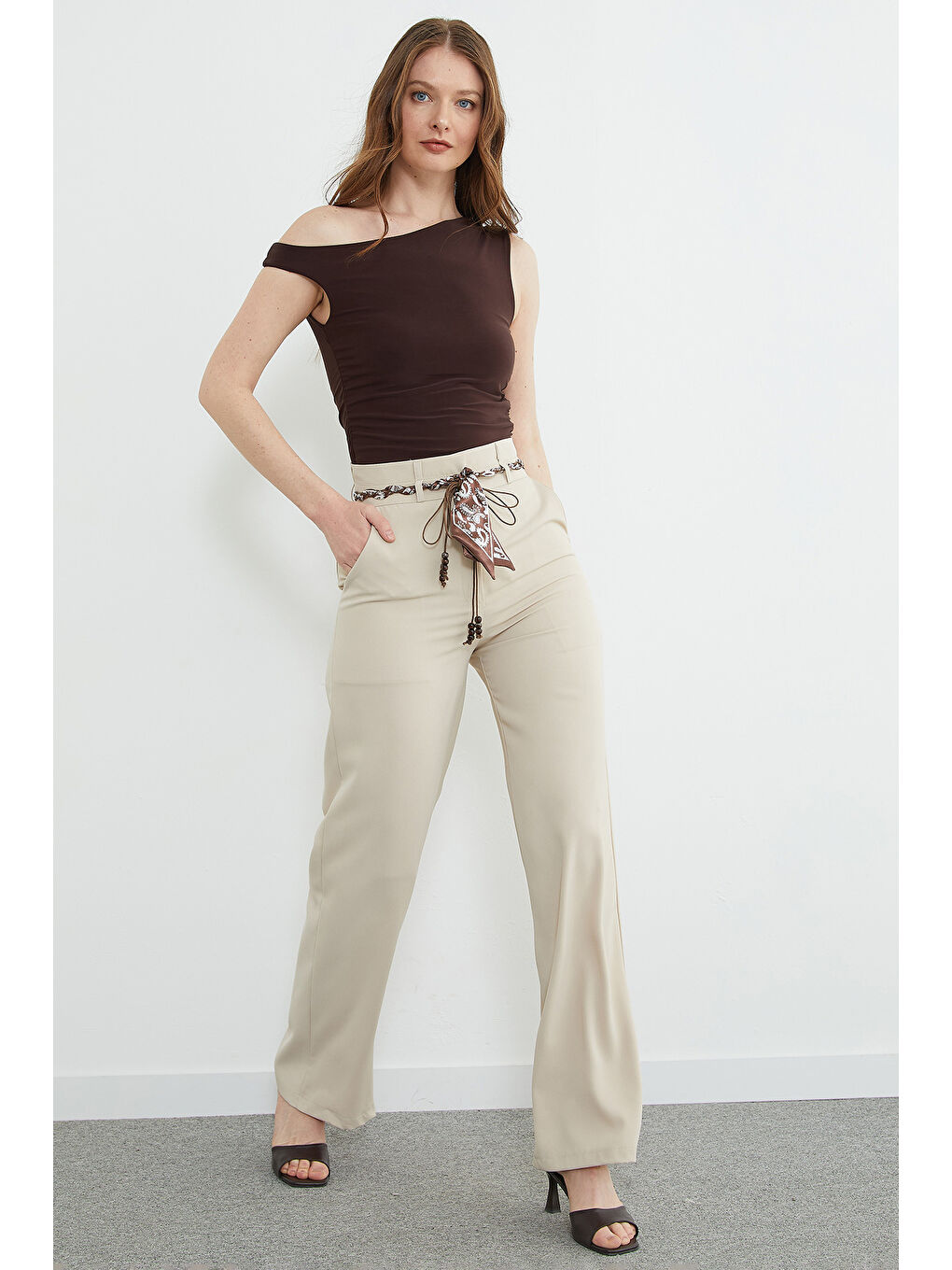 Bej Kemer Detaylı Yüksek Bel Palazzo Pantolon