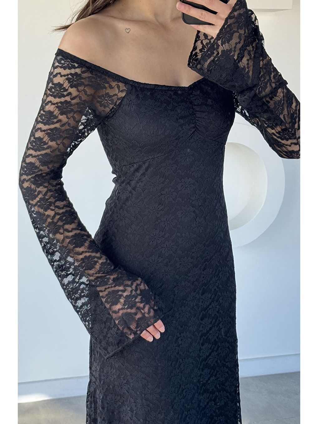 Siyah Dantel Detaylı İspanyol Kol Uzun Elbise-3