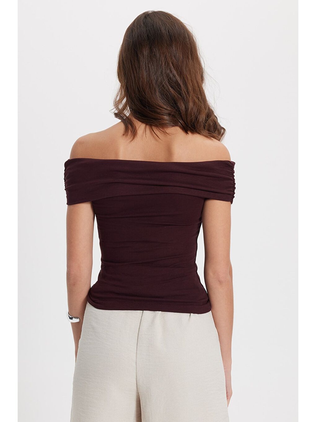Kadın Slim Fit Dar Kesim Pamuklu Kayık Yaka Kısa Kollu Elastanlı Bordo Bluz-5