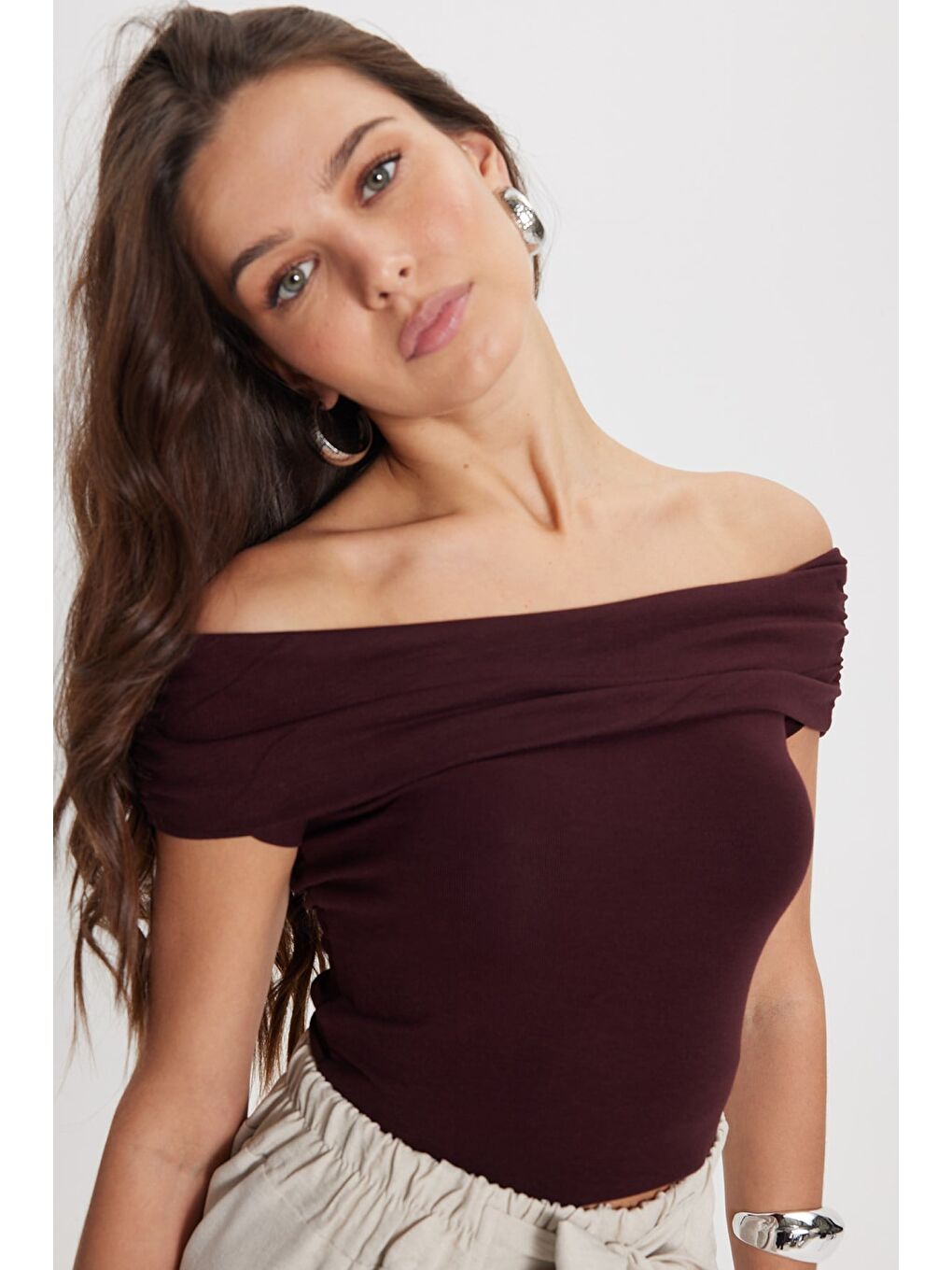Kadın Slim Fit Dar Kesim Pamuklu Kayık Yaka Kısa Kollu Elastanlı Bordo Bluz-6