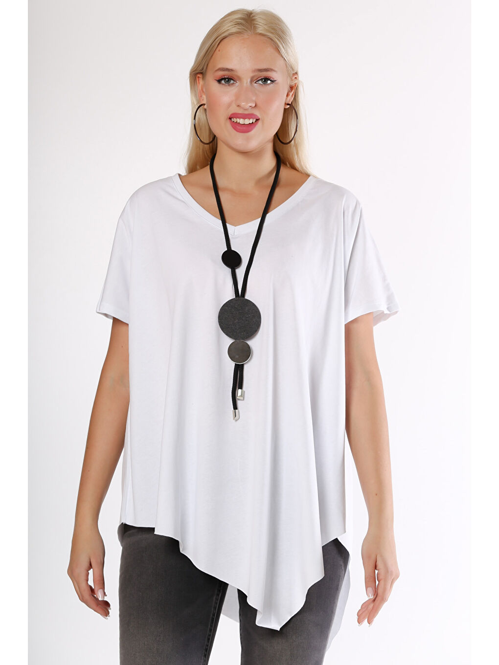 Beyaz V Yaka Kısa Kol Asimetrik Örme Bluz-5