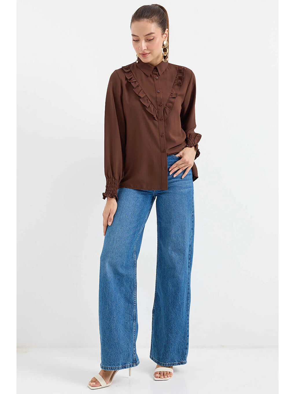 Kadın Kahverengi Fırfır Detaylı Uzun Kollu Gömlek HZL25W-BD1202231-2