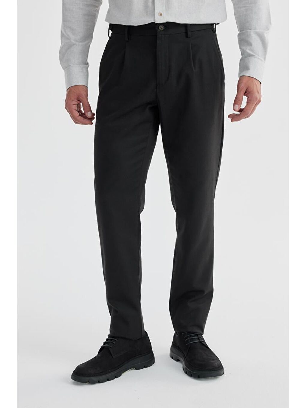 Siyah Comfort Fit Çift Pileli Beli Tokalı Pamuklu Kanvas Pantolon