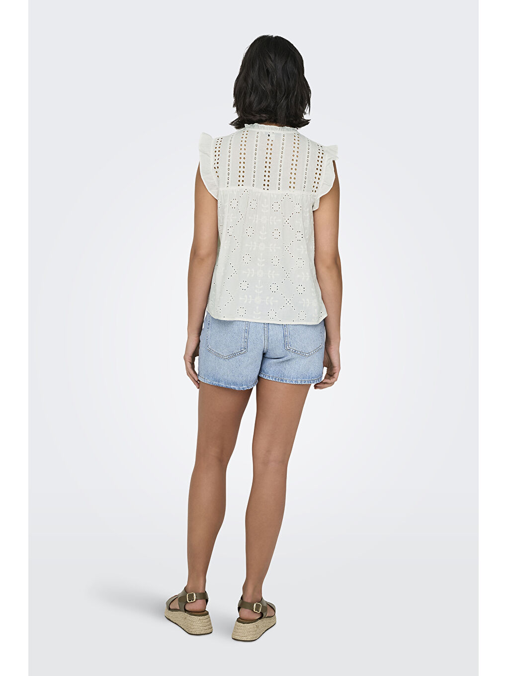 Ekru Onlreva Ajurlu % 100 Pamuk Regular Fit Bağlamalı Yaka Kadın Bluz 15218460-3