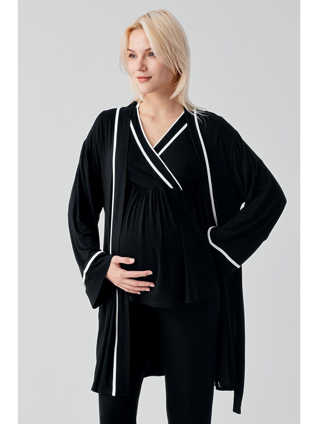 Siyah Kısa Kollu Emzirme Bölmeli Ayarlanabilir Bel Esnek Elastanlı Viskoz Soft Hamile Pijama Takım 19317-3